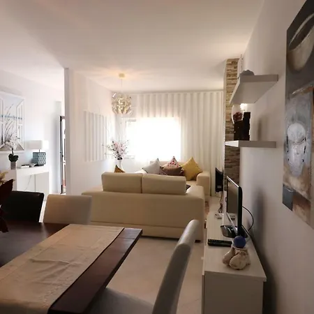 Apartament Mica