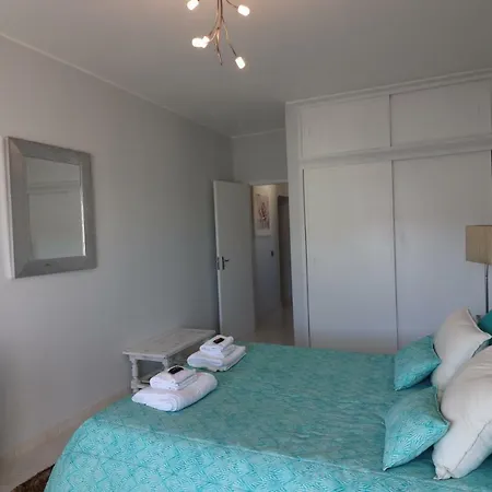 Mica Apartament *