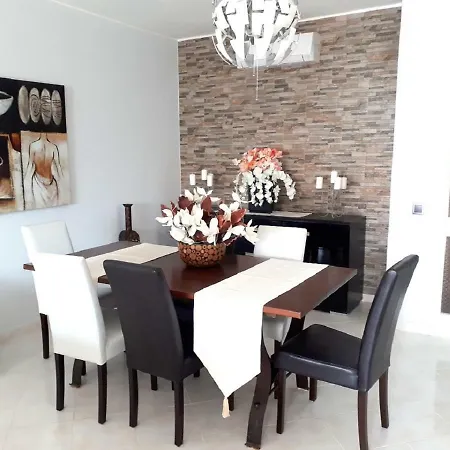 Mica Διαμέρισμα